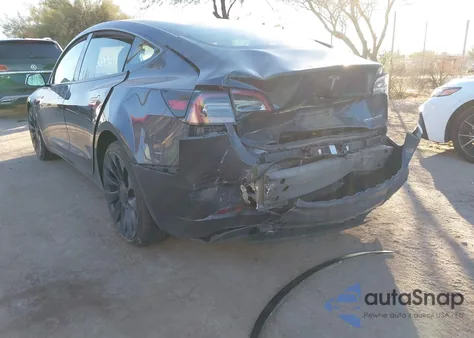 2023 Tesla Model 3 Performance Dual Motor All-Wheel Drive z USA, uszkodzony, nr VIN 5YJ3E1EC8PF585266